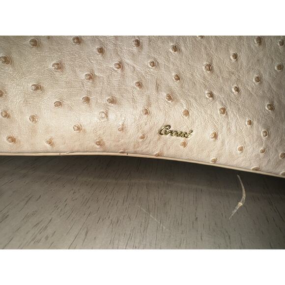 Grossi Bowtie Purse in faux ostrich leather - Picture 5 of 11